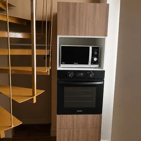Carre D'or - Centre Apartment