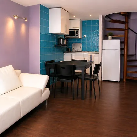 Carre D'or - Centre Apartment